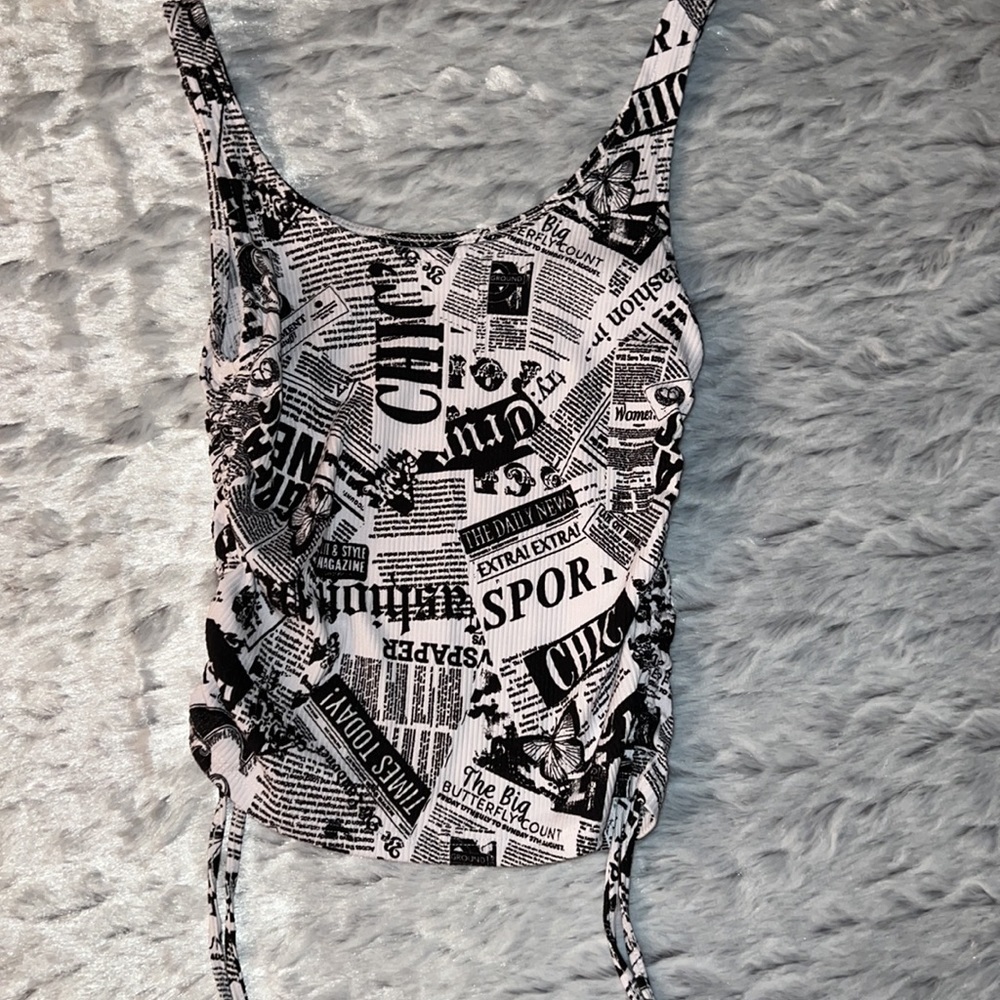 Newspaper Ruched Ribbed Tank Size XS (1) - Picture 3 of 5